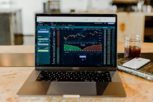 Advantages and Disadvantages of Digital Trading
