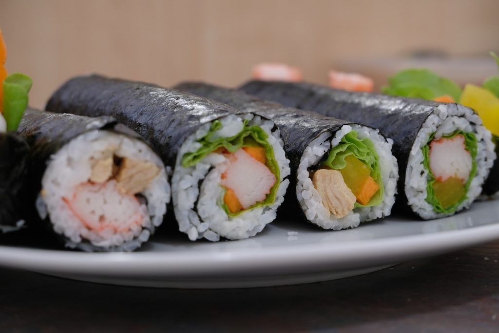 Sushi Roll Vs Hand Roll